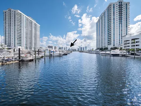 17211 Biscayne Blvd, Aventura, FL 33160