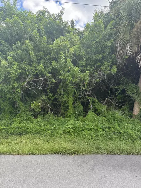 4211 Talheim St, Port Charlotte, FL 33948