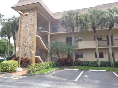 6090 N Sabal Palm Blvd #304, Tamarac, FL 33319