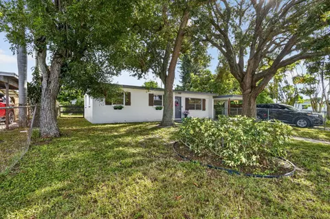 3842 Ocala Rd, Lake Worth, FL 33462