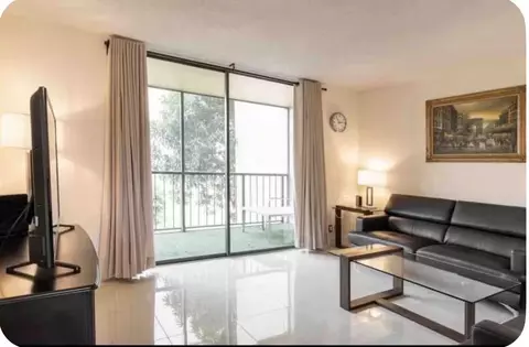 2794 Tennis Club Dr #205, West Palm Beach, FL 33417