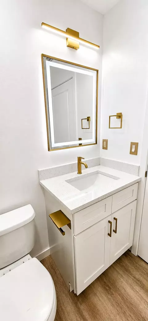Bath - 3095 NW 36th St, Okeechobee, FL 34972 photo 2 of 2