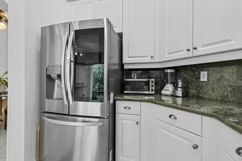 Kitchen - 7021 Falls Rd E, Boynton Beach, FL 33437 photo 3 of 5