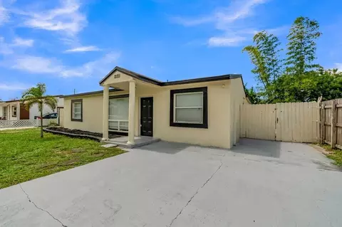2121 SW 46th Ave, Fort Lauderdale, FL 33317