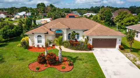 3210 SE Otis Ln, Port Saint Lucie, FL 34984