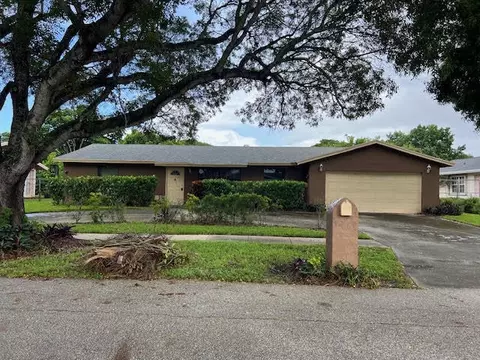 4214 Waverly Dr, West Palm Beach, FL 33407