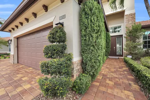 Exterior - 7147 Limestone Cay Rd, Jupiter, FL 33458 photo 7 of 24