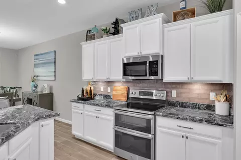 Kitchen - 7147 Limestone Cay Rd, Jupiter, FL 33458 photo 4 of 6