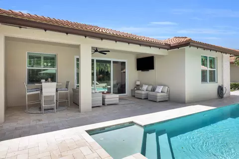 Exterior - 7147 Limestone Cay Rd, Jupiter, FL 33458 photo 8 of 24