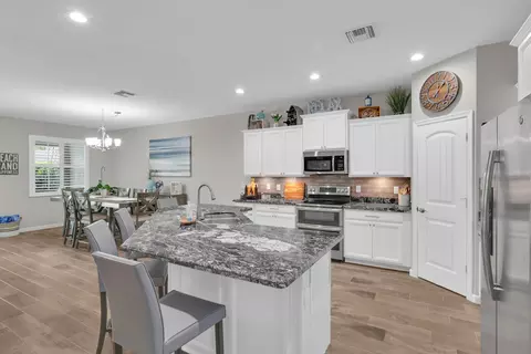 Kitchen - 7147 Limestone Cay Rd, Jupiter, FL 33458 photo 5 of 6