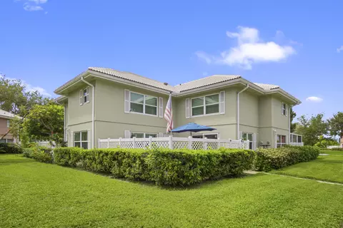 1918 Stratford Way #32B, West Palm Beach, FL 33409