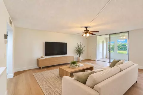 950 NW 80th Ave #104, Margate, FL 33063