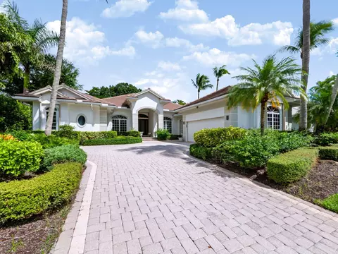 106 Pembroke Dr, Palm Beach Gardens, FL 33418