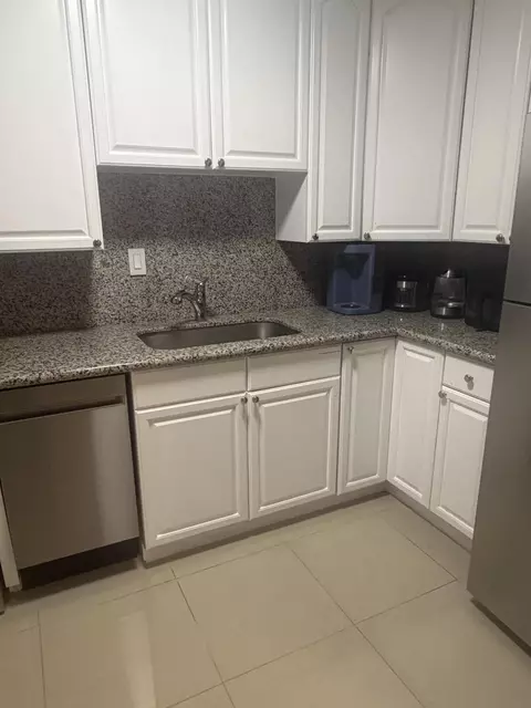 340 NW 19th St UNIT 209, Boca Raton, FL 33432