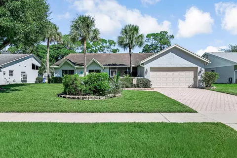 102 Sevilla Ave, Royal Palm Beach, FL 33411