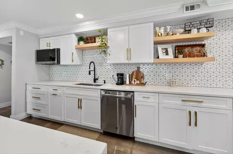 5440 N Ocean Dr #1404, Singer Island, FL 33404