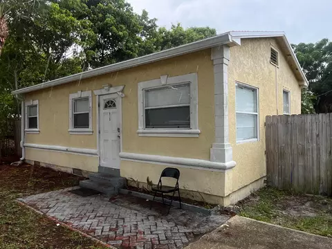 815 Briggs St, West Palm Beach, FL 33405