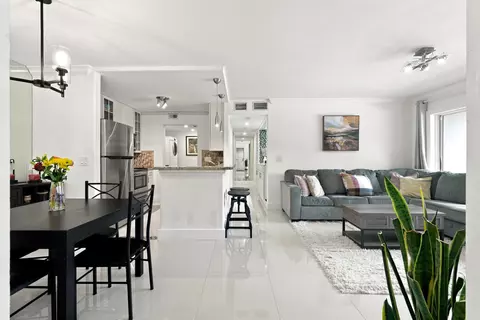13771 Oneida Dr #D2, Delray Beach, FL 33446