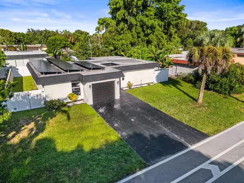 6408 Brookwood Blvd, Tamarac, FL 33321