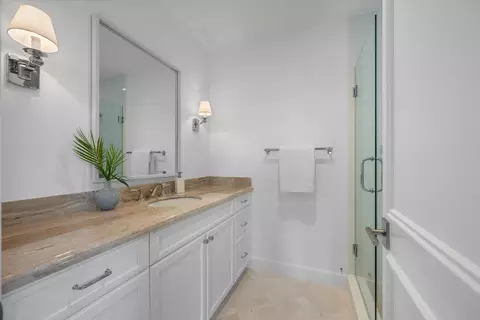 Bath - 204 Birkdale Ln, Jupiter, FL 33458 photo 8 of 11