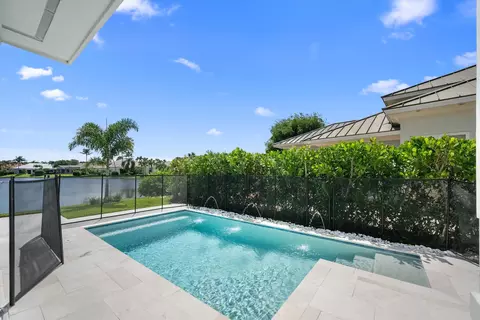 Exterior - 204 Birkdale Ln, Jupiter, FL 33458 photo 5 of 9