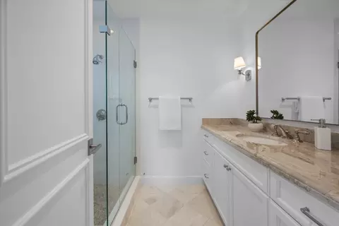 Bath - 204 Birkdale Ln, Jupiter, FL 33458 photo 10 of 11