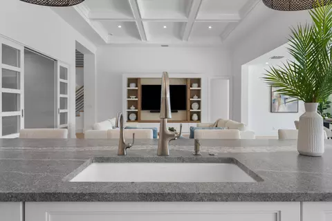 Kitchen - 204 Birkdale Ln, Jupiter, FL 33458 photo 4 of 4