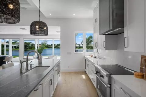 Kitchen - 204 Birkdale Ln, Jupiter, FL 33458 photo 3 of 4