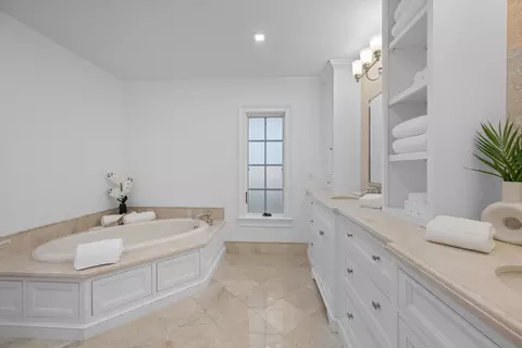 Bath - 204 Birkdale Ln, Jupiter, FL 33458 photo 4 of 11