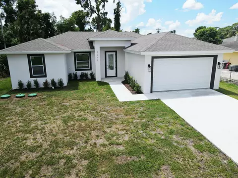 2617 10th St W, Lehigh Acres, FL 33971