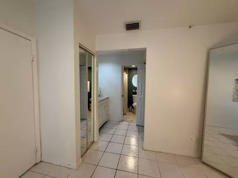 1437 Royal Forest Ct, West Palm Beach, FL 33406