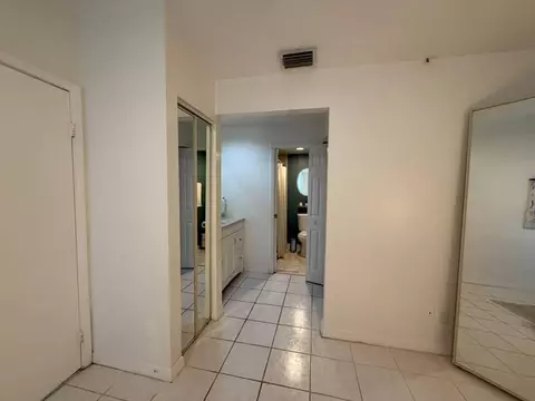 1437 Royal Forest Ct, West Palm Beach, FL 33406