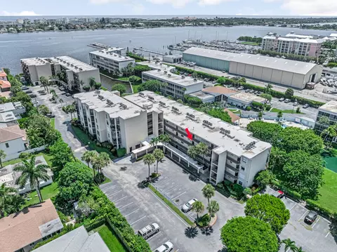 890 N Federal Hwy #307, Lantana, FL 33462