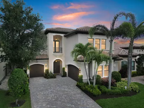 8784 Lewis River Rd, Delray Beach, FL 33446