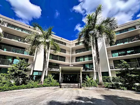 1201 River Reach Dr #410, Fort Lauderdale, FL 33315