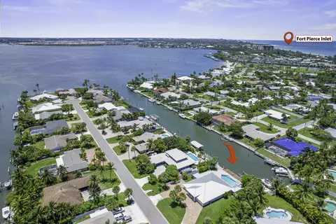 1718 Rio Vista Dr, Fort Pierce, FL 34949