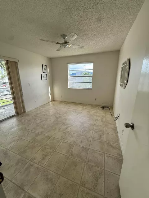 573 Flanders L, Delray Beach, FL 33484