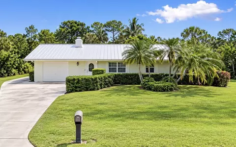 5310 Myrtle Dr, Fort Pierce, FL 34982