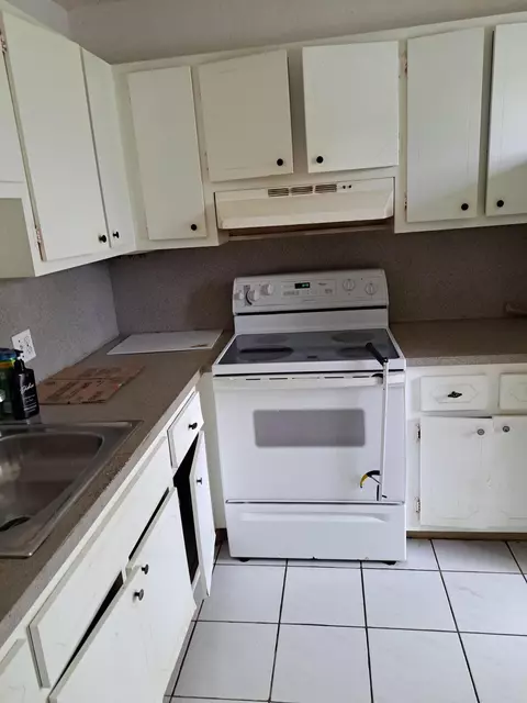 1280 NW 43rd Ter #108, Lauderhill, FL 33313