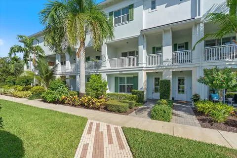 7089 Edison Pl, Palm Beach Gardens, FL 33418