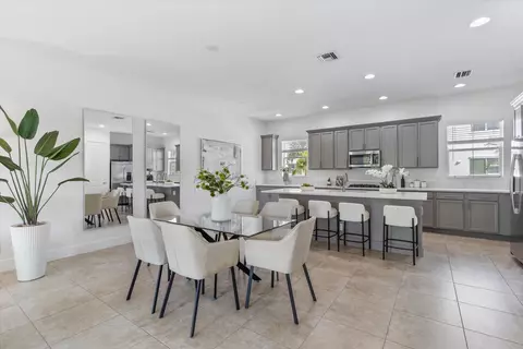 7089 Edison Pl, Palm Beach Gardens, FL 33418