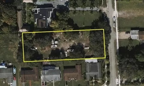 17400 NW 20th Ave, Miami Gardens, FL 33056