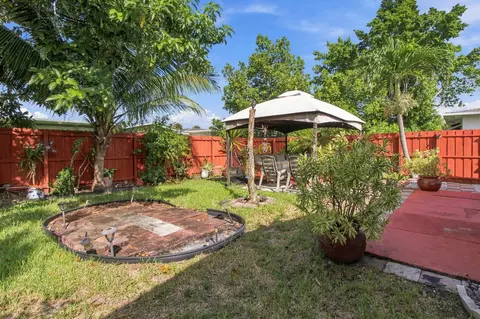 Exterior - 975 NW 67th Ave, Margate, FL 33063 photo 5 of 5