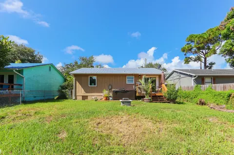 Exterior - 5275 SE Horizon Ave, Stuart, FL 34997 photo 3 of 7