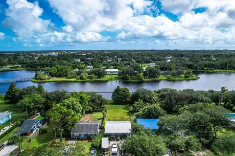 View/Area - 5275 SE Horizon Ave, Stuart, FL 34997 photo 13 of 15