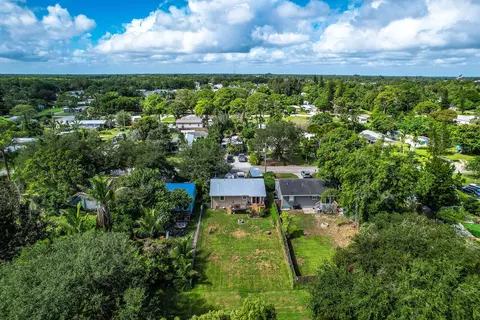 View/Area - 5275 SE Horizon Ave, Stuart, FL 34997 photo 9 of 15