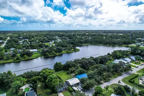 View/Area - 5275 SE Horizon Ave, Stuart, FL 34997 photo 11 of 15