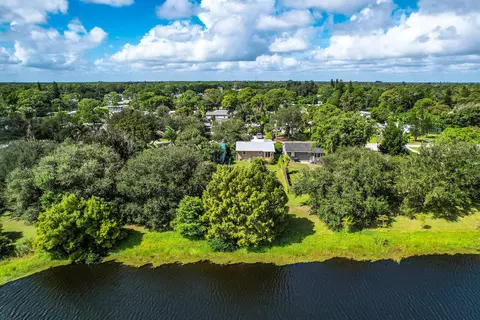 View/Area - 5275 SE Horizon Ave, Stuart, FL 34997 photo 7 of 15