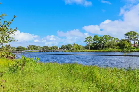 View/Area - 5275 SE Horizon Ave, Stuart, FL 34997 photo 4 of 15