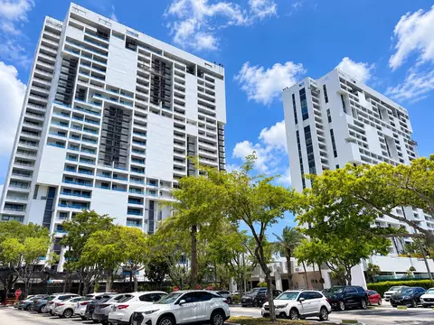 20355 NE 34 Ct #828, Aventura, FL 33180